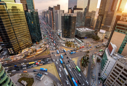 Enhanced traffic behavior analysis for detailed insights into driver behavior, enhancing road safety